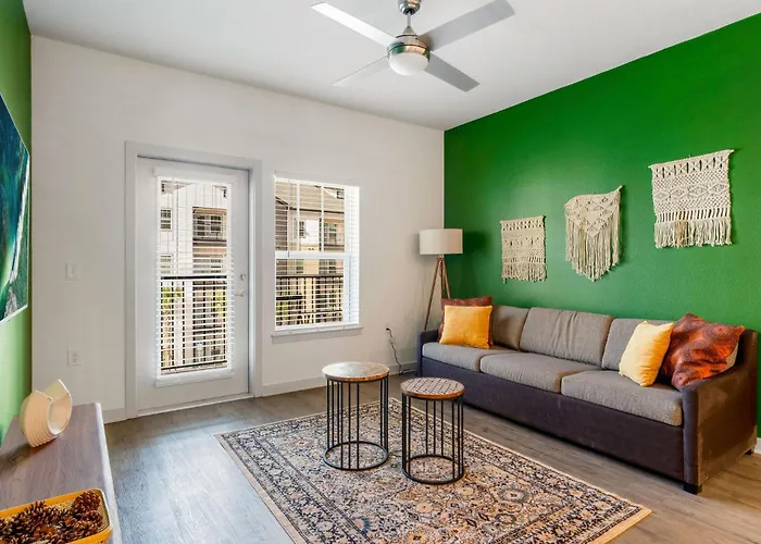Complete Cozy 2Bed Apartment 10 Min To Parks Allows Pet, Resort-Style Amenities