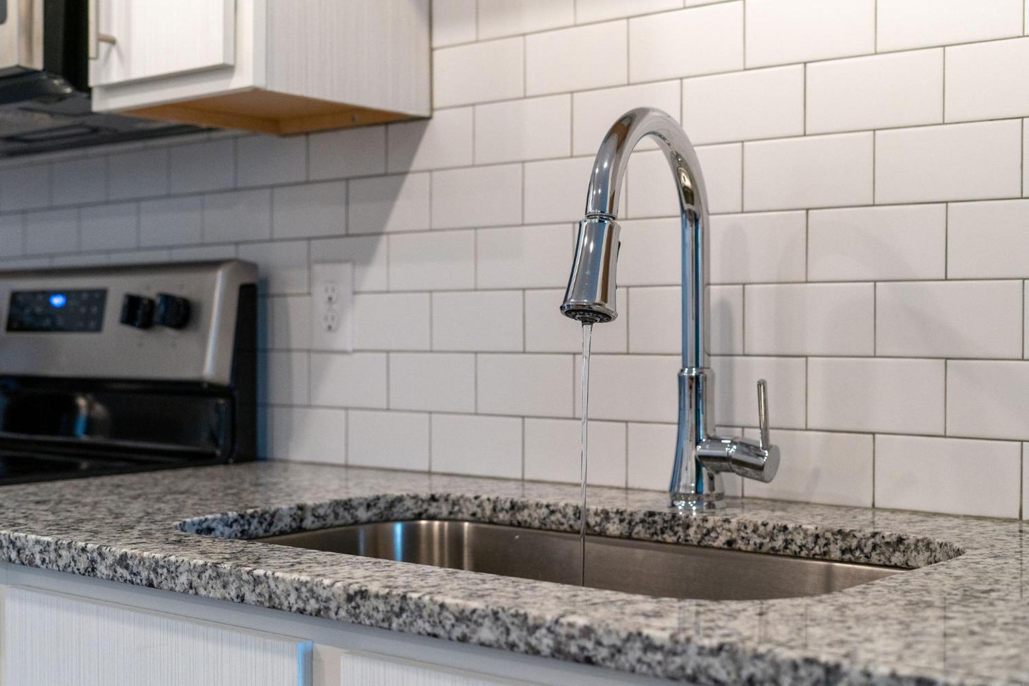 Complete Cozy 2bed 10 Min To Parks Allows Pet, Resort-style Amenities Apartment Orlando